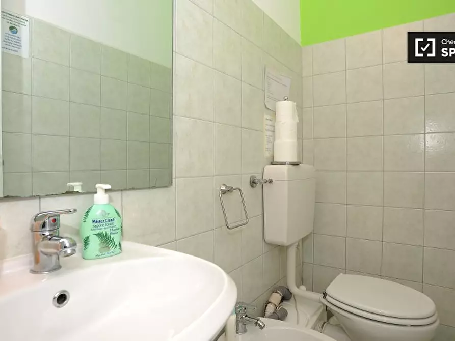 Immagine 11 di Camera condivisa in affitto  in Viale dell'Arte, 00144 Roma RM, Italy a Roma