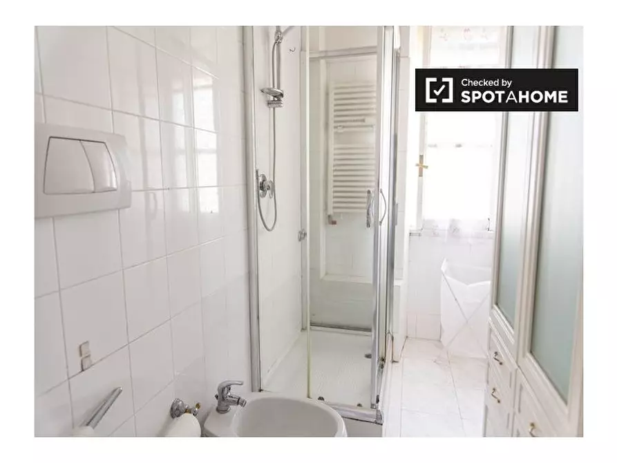 Immagine 11 di Appartamento in affitto  in Via Don Rua a Roma