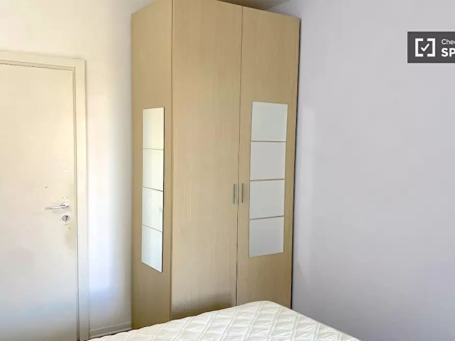 Immagine 3 di Camera condivisa in affitto  in Via di Carcaricola a Roma