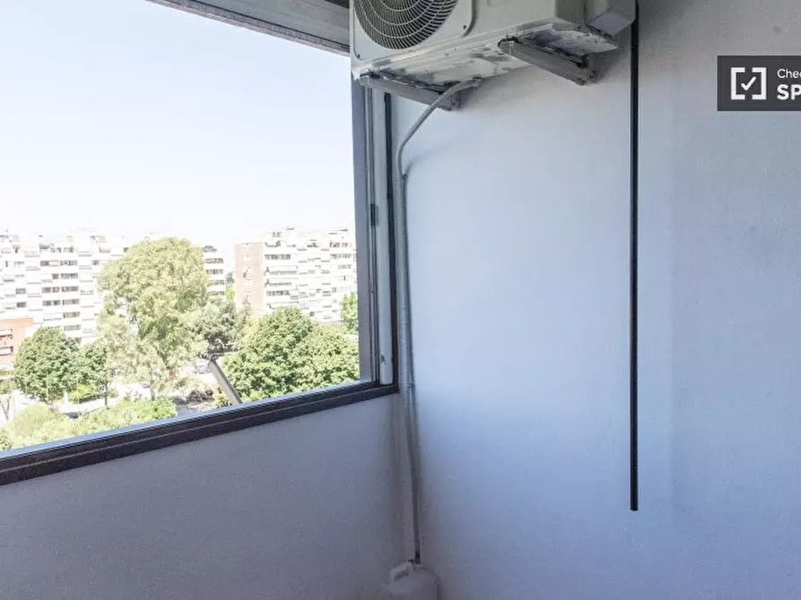 Immagine 17 di Appartamento in affitto  in Viale dei Caduti per la Resistenza a Roma