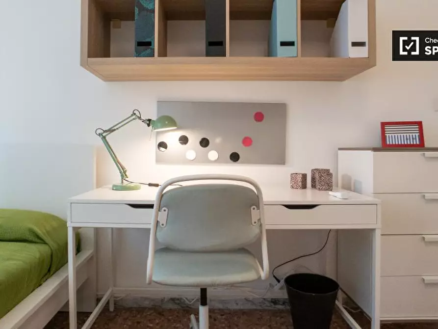 Immagine 2 di Camera condivisa in affitto  in Via Ruggero Leoncavallo a Milano