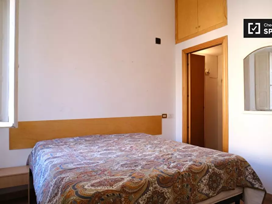 Immagine 2 di Camera condivisa in affitto  in Via Castelfidardo, 00185 Roma RM, Italy a Roma