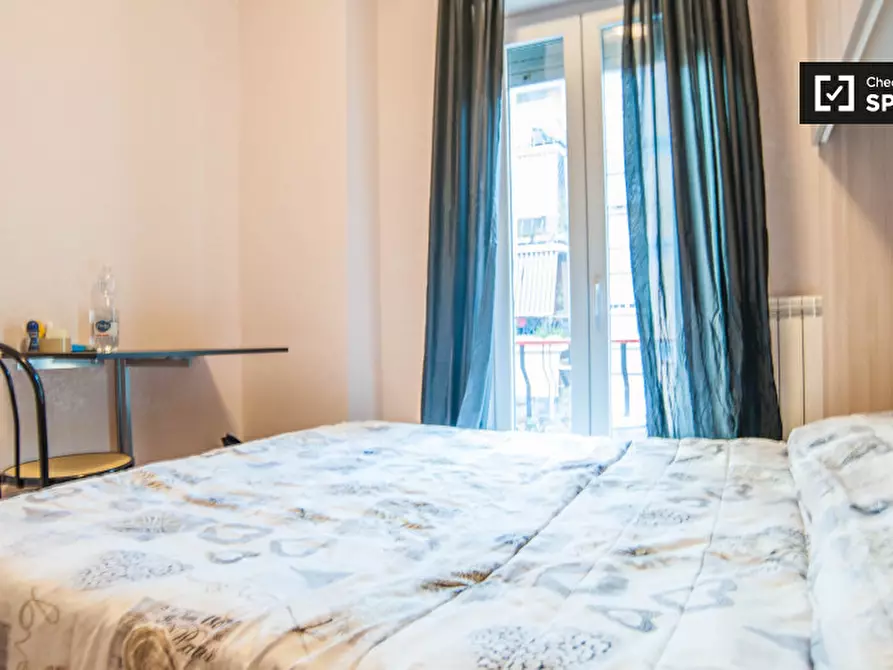 Immagine 13 di Camera condivisa in affitto  in Viale di Tor Marancia a Roma