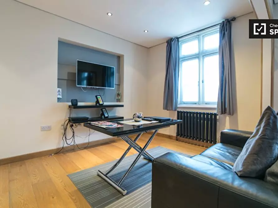 Immagine 4 di Ufficio in affitto  in Flat 4A, 5 New Bridge St, London EC4V 6AB, UK a 