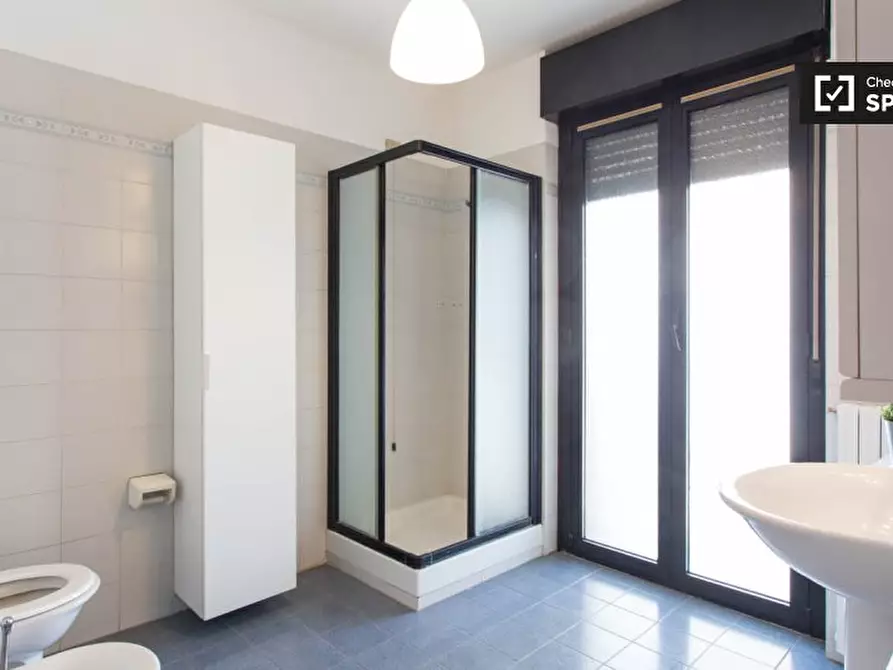 Immagine 19 di Camera condivisa in affitto  in Via Tertulliano a Milano