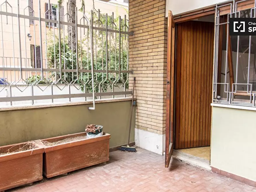 Immagine 5 di Camera condivisa in affitto  in Via Aquileia, 00198 Roma RM, Italy a Roma