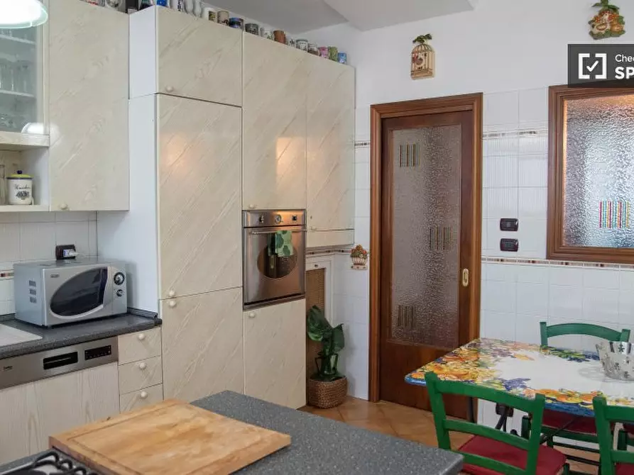 Immagine 15 di Appartamento in affitto  in Via Buccari a Roma