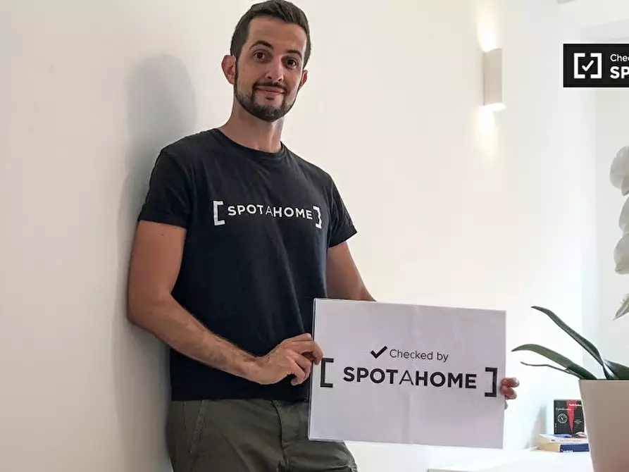 Immagine 18 di Appartamento in affitto  in Via Gianfranco Zuretti, 20125 Milano MI, Italy a Milano