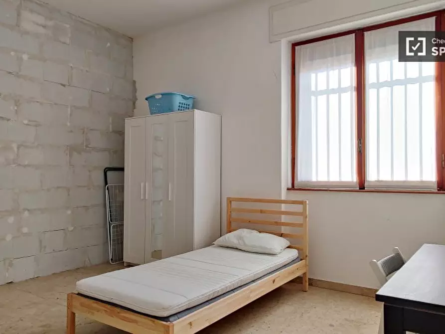 Immagine 2 di Camera condivisa in affitto  in Via Eugenio Villoresi a Inveruno