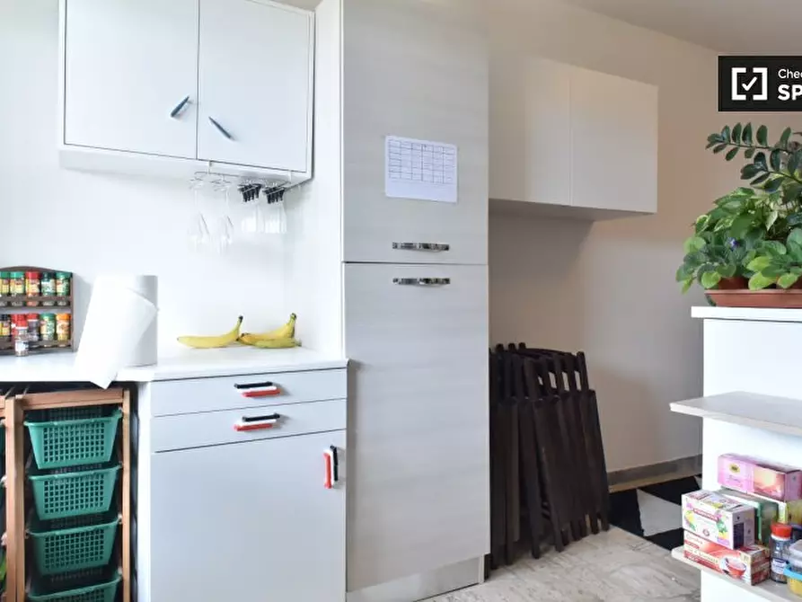 Immagine 9 di Camera condivisa in affitto  in Via Bernardo Minozzi a Roma