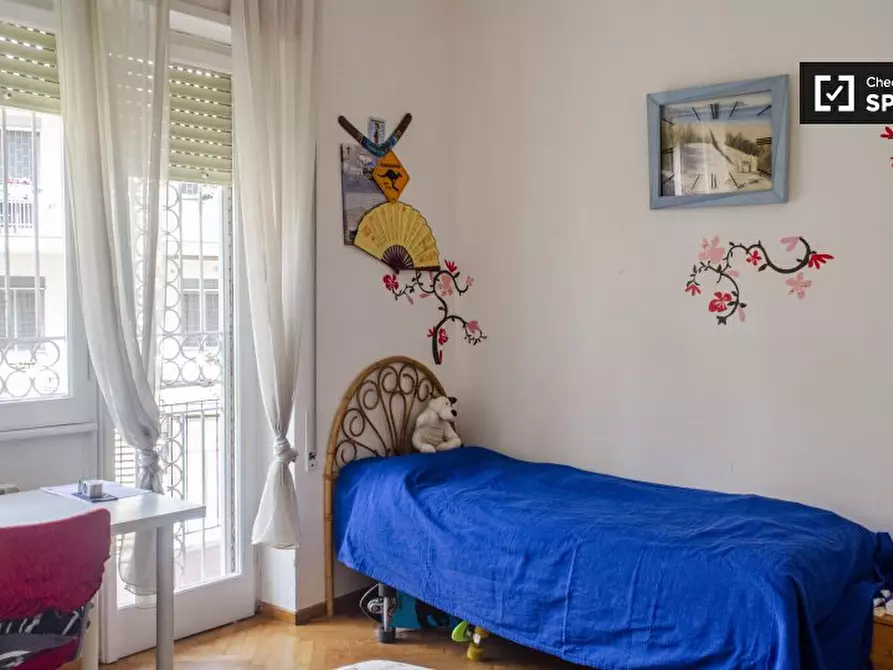 Immagine 2 di Camera condivisa in affitto  in Via Francesco De Vico, 00142 Roma RM, Italy a Roma