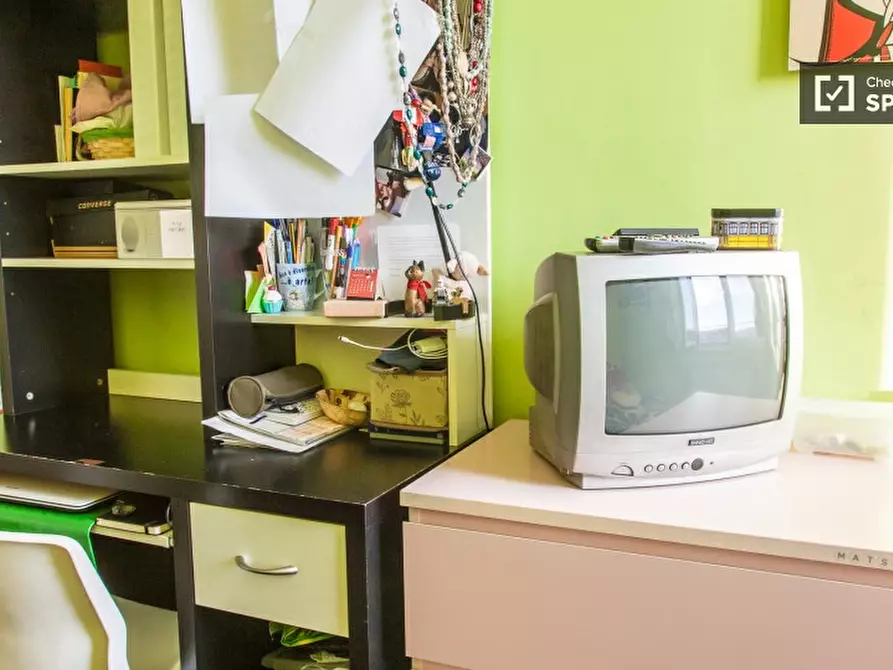 Immagine 8 di Camera condivisa in affitto  in Via Appia Nuova a Roma