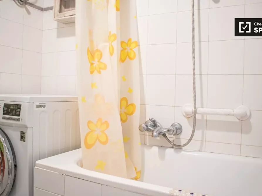 Immagine 9 di Appartamento in affitto  in Via Oreste Salomone, 00177 Roma RM, Italy a Roma