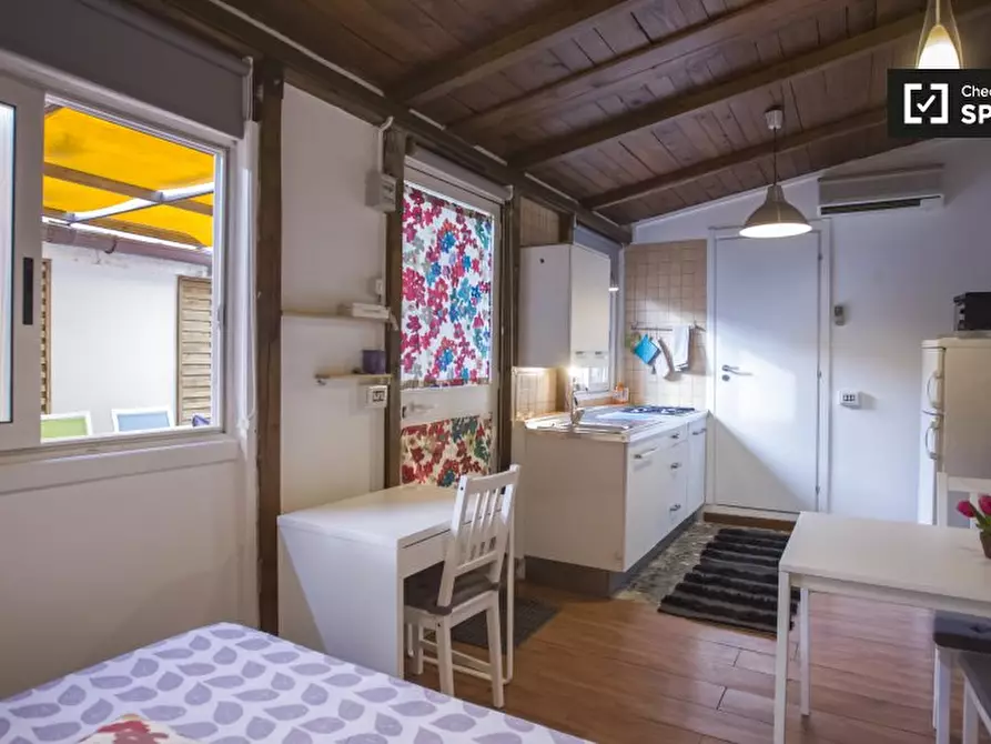 Immagine 2 di Ufficio in affitto  in Via Stefano Infessura, 00179 Roma RM, Italy a Roma