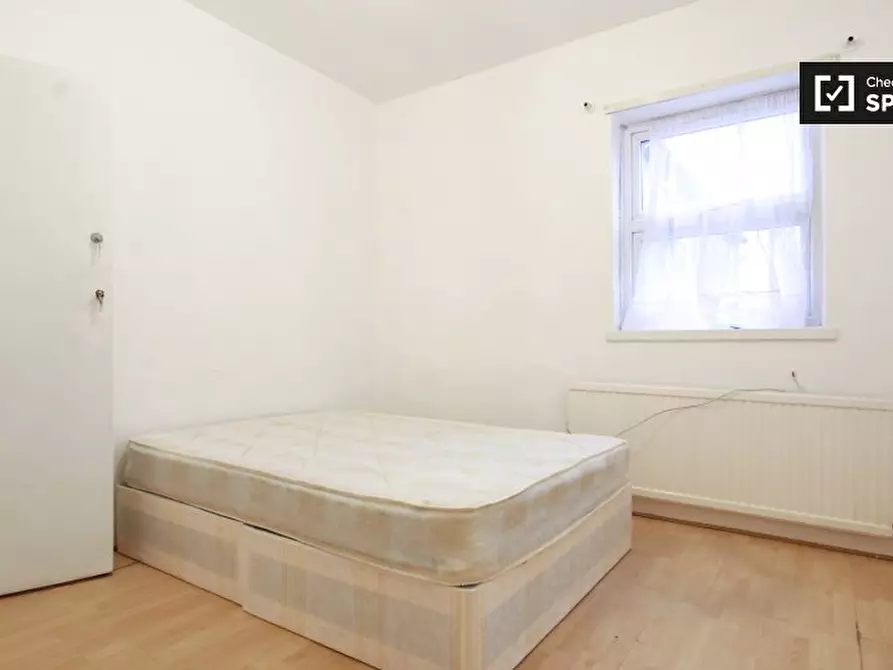 Immagine 1 di Camera condivisa in affitto  in Drayton Road a Tottenham