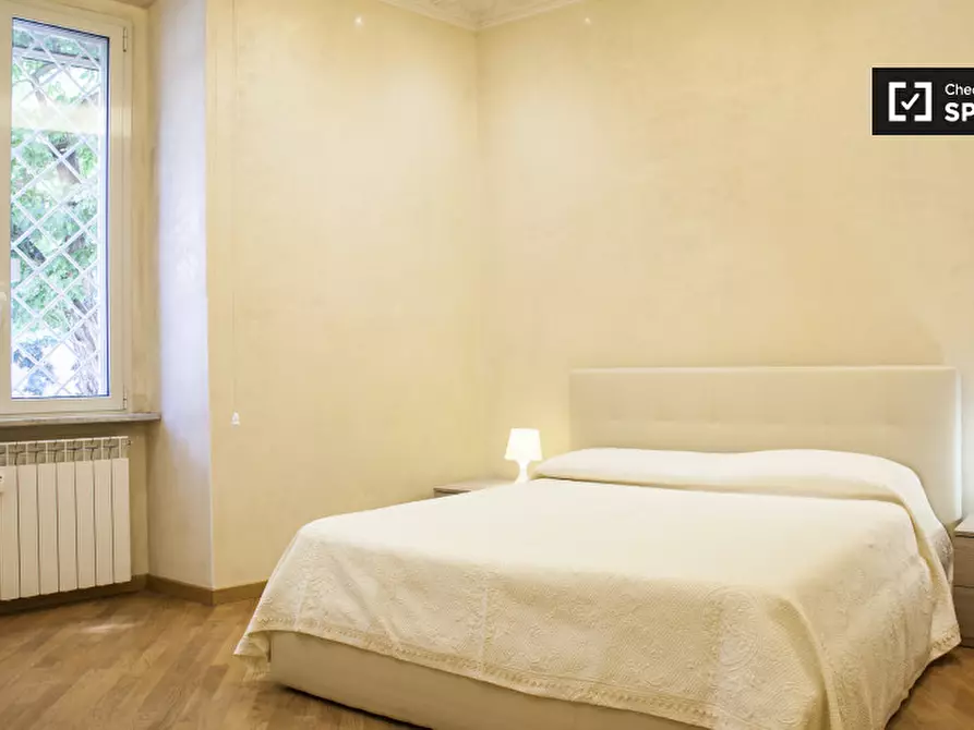 Immagine 4 di Camera condivisa in affitto  in Via Piediluco a Roma