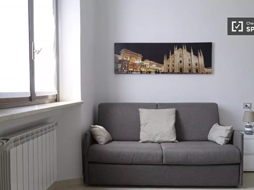 Immagine 2 di Appartamento in affitto  in via Trivulzio a Milano