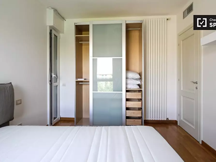 Immagine 17 di Appartamento in affitto  in Alzaia Naviglio Pavese, 20143 Milano MI, Italy a Milano