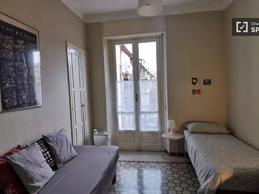 Immagine 2 di Camera condivisa in affitto  in Piazza Tancredi Galimberti a Torino