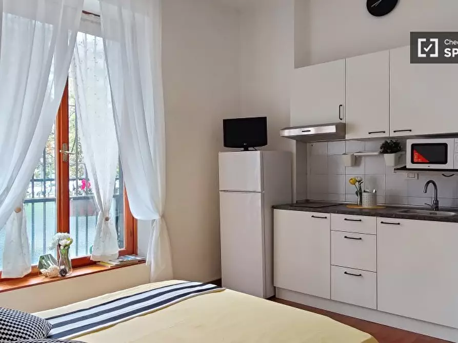 Immagine 2 di Ufficio in affitto  in Viale S. Gimignano a Milano