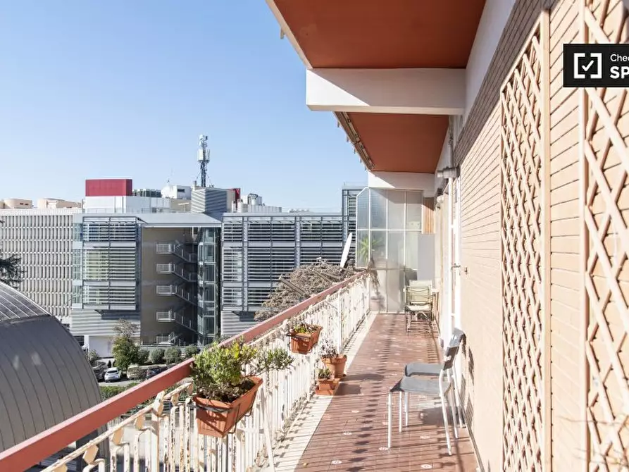 Immagine 12 di Camera condivisa in affitto  in Via Antonino Pio a Roma