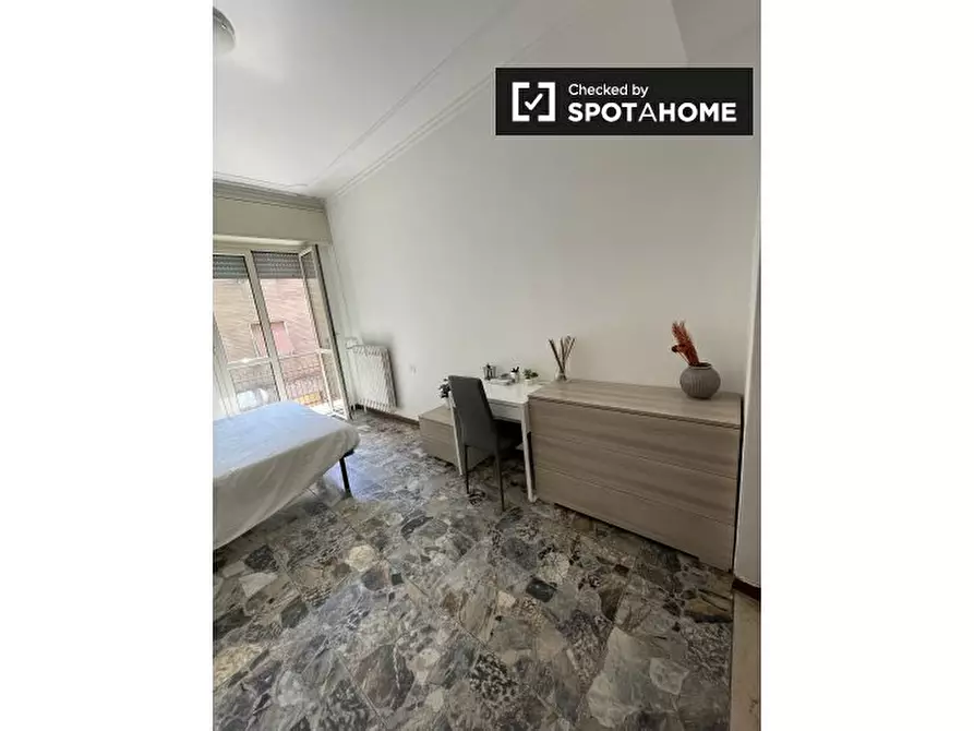 Immagine 3 di Camera condivisa in affitto  in Via Umberto Fogagnolo a Sesto San Giovanni