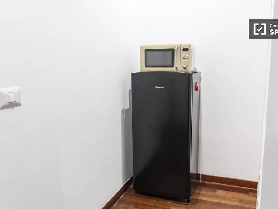 Immagine 7 di Appartamento in affitto  in Via dei Marsi a Roma
