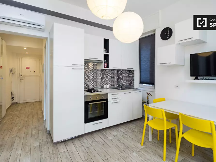 Immagine 4 di Ufficio in affitto  in Via Giovanni Battista Viotti a Milano