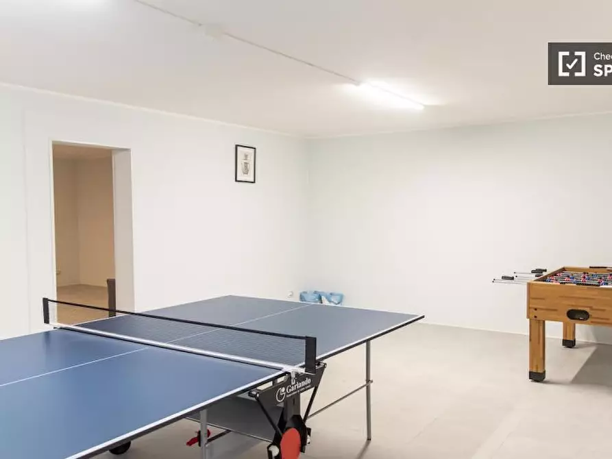 Immagine 11 di Camera condivisa in affitto  in Via di Carcaricola a Roma