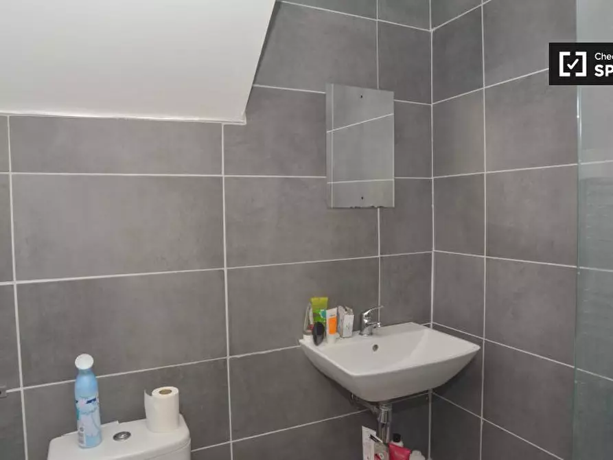 Immagine 18 di Camera condivisa in affitto  in Berriman Rd a Islington