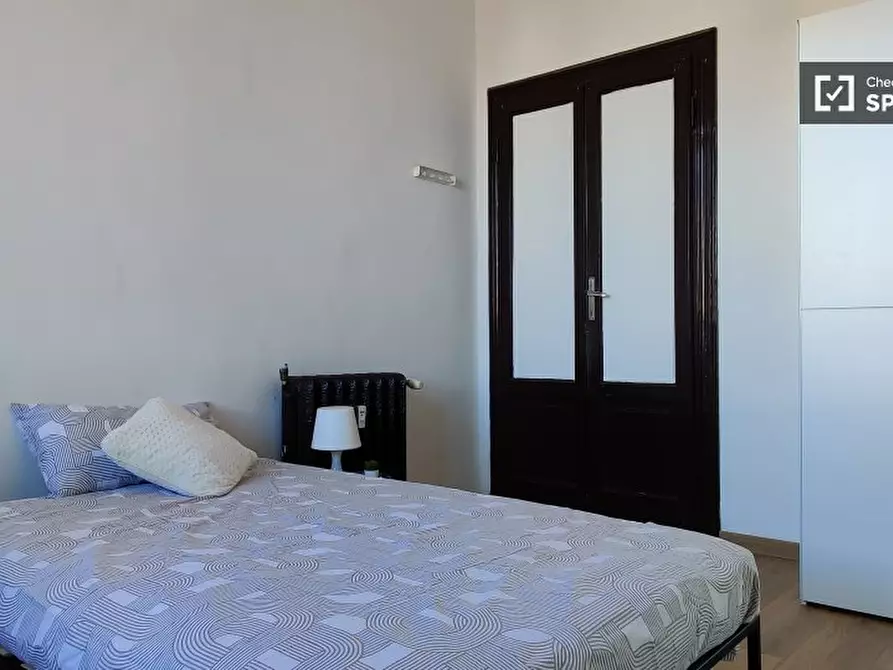 Immagine 2 di Camera condivisa in affitto  in Viale Campania a Milano