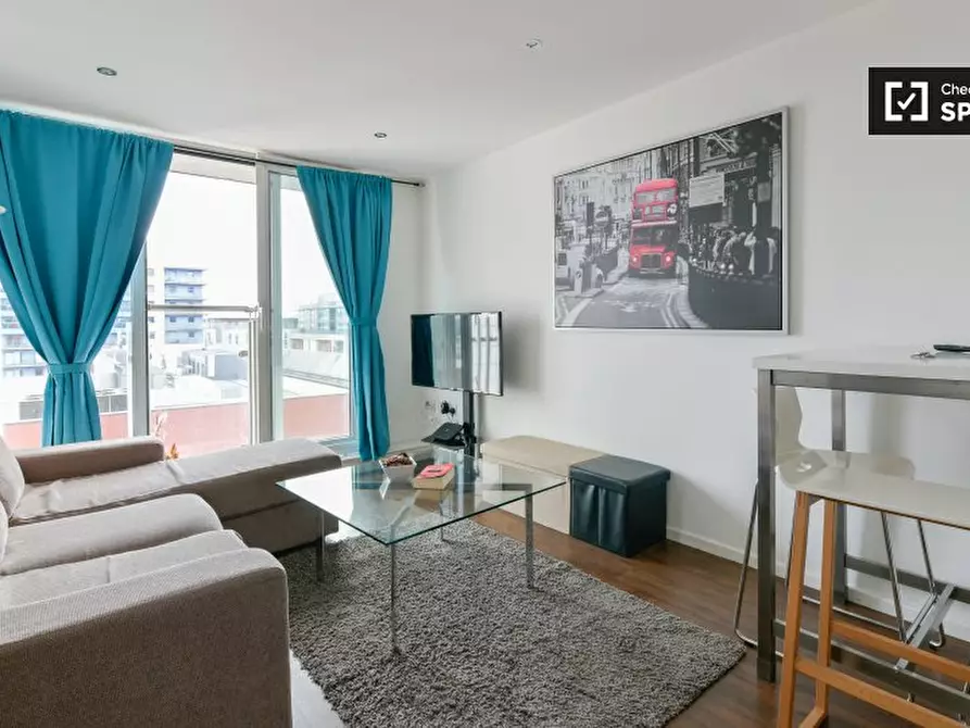 Immagine 1 di Appartamento in affitto  in Western Gateway, Royal Docks, London E 1BL, UK a East Ham