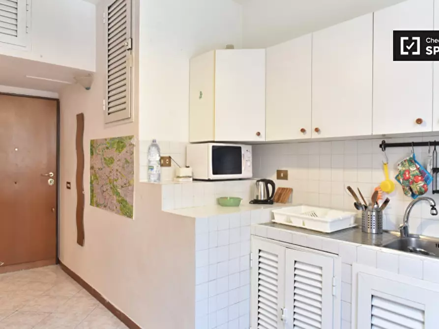 Immagine 5 di Appartamento in affitto  in Via Carlo della Rocca a Roma