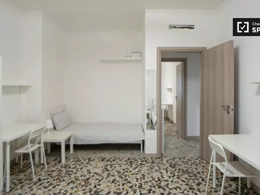 Immagine 2 di Camera condivisa in affitto  in Via Rutilia a Milano