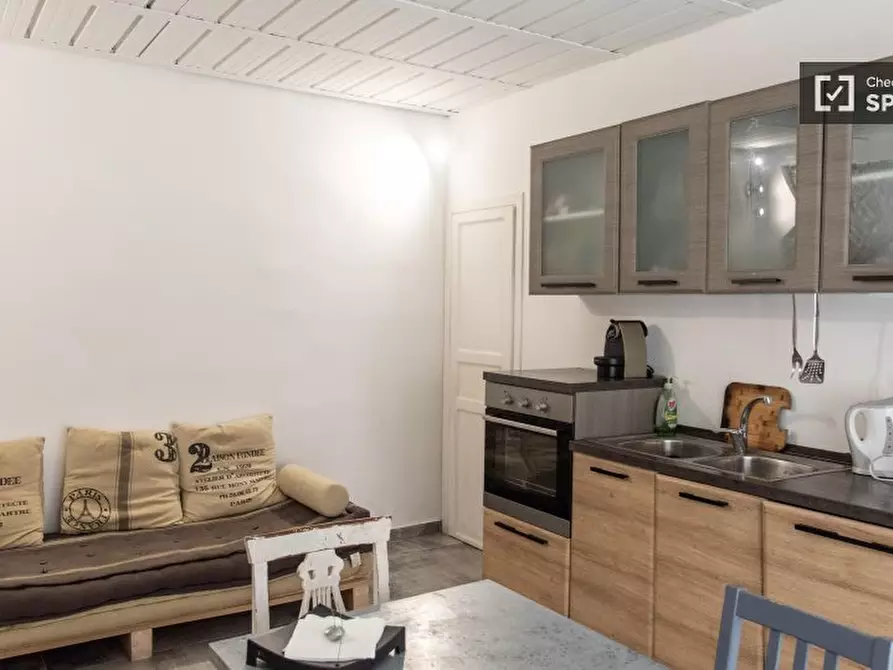 Immagine 4 di Appartamento in affitto  in Via della Marrana a Roma