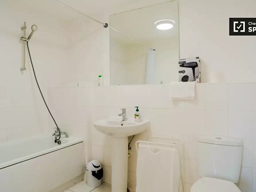 Immagine 14 di Camera condivisa in affitto  in Unit a Poplar