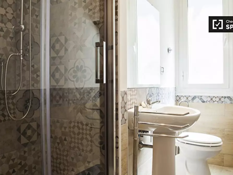 Immagine 13 di Camera condivisa in affitto  in Via Nemorense, 00198 Roma RM, Italy a Roma