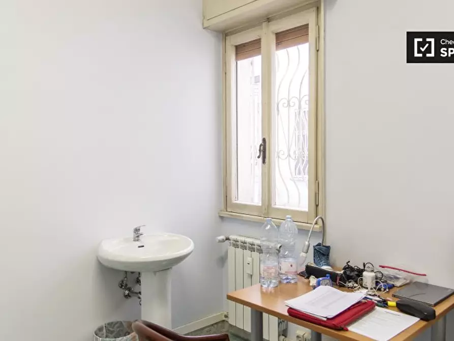 Immagine 2 di Camera condivisa in affitto  in Via Siria a Roma