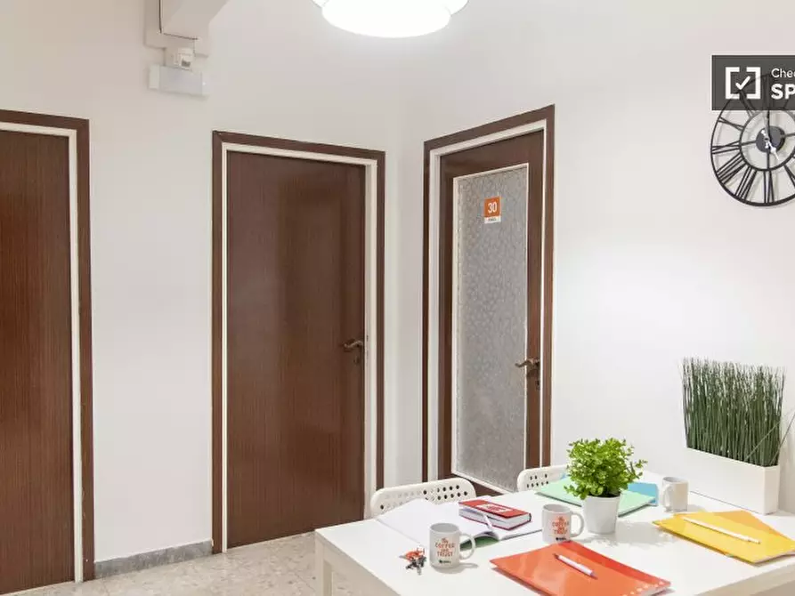 Immagine 18 di Camera condivisa in affitto  in Via Attilio Ambrosini a Roma