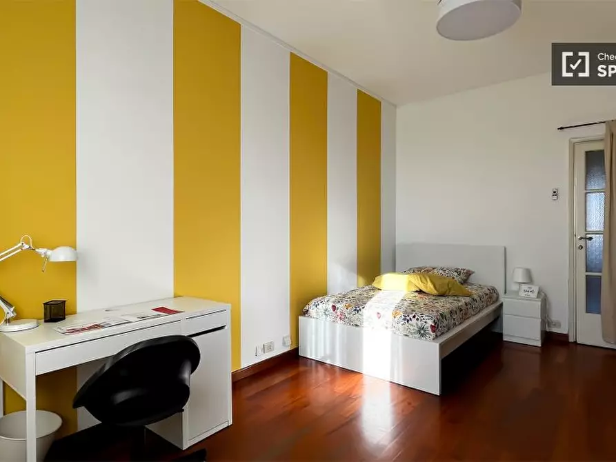 Immagine 3 di Camera condivisa in affitto  in Via Ajaccio a Milano