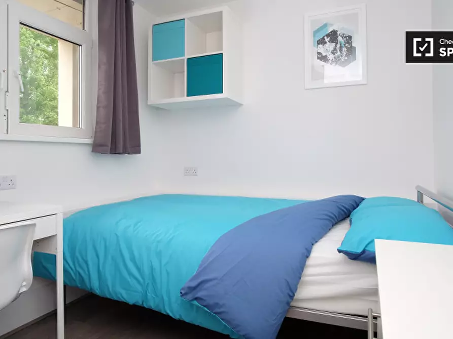 Immagine 3 di Camera condivisa in affitto  in Cambridge Heath Road a Poplar