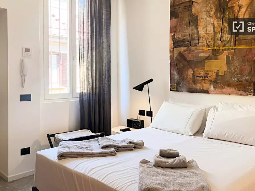 Immagine 2 di Camera condivisa in affitto  in Via Marghera a Milano