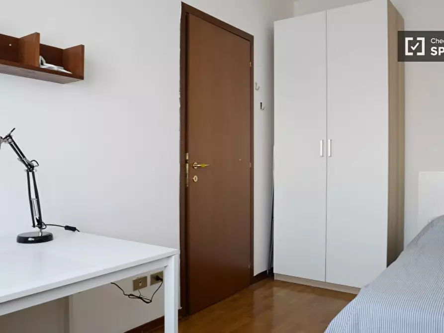 Immagine 12 di Camera condivisa in affitto  in Via dell'Innovazione a Milano