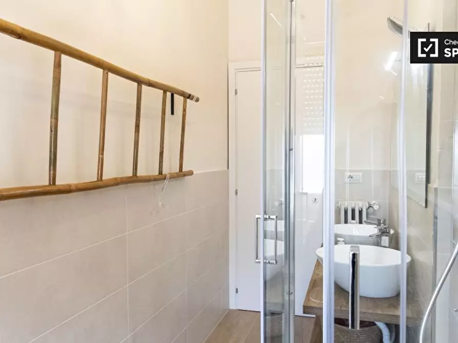 Immagine 18 di Appartamento in affitto  in Via Tuscolana a Roma