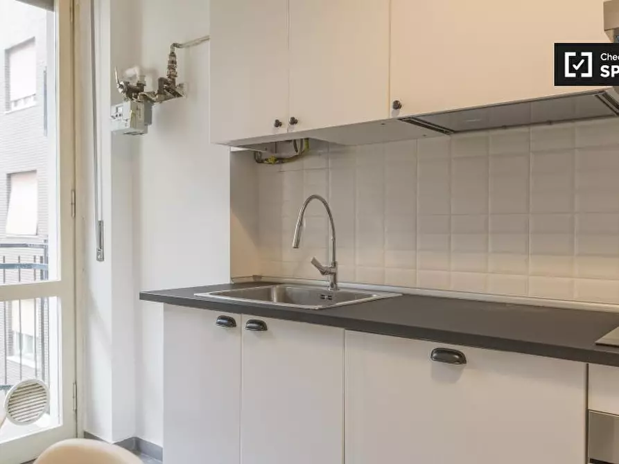 Immagine 9 di Camera condivisa in affitto  in Via Savona a Milano