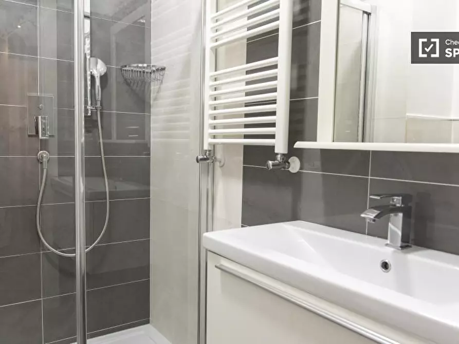 Immagine 5 di Appartamento in affitto  in Via del Pianeta Venere a Roma