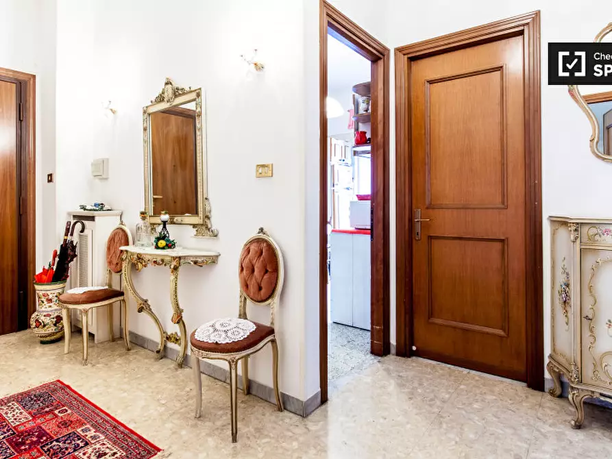 Immagine 9 di Camera condivisa in affitto  in Via delle Arniche a Roma