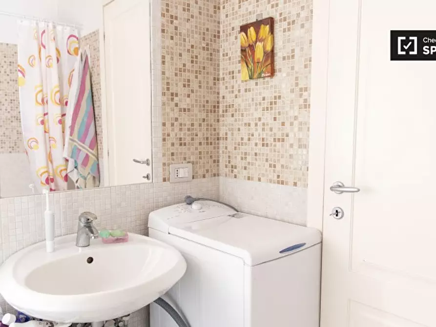 Immagine 7 di Camera condivisa in affitto  in Via Baldassarre Orero, 00159 Roma RM, Italy a Roma