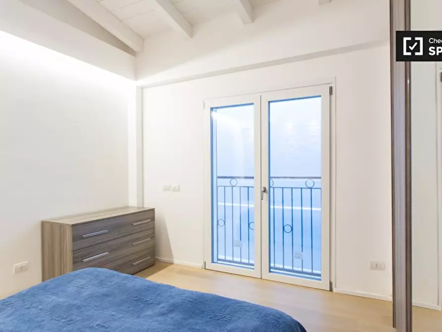 Immagine 13 di Appartamento in affitto  in Via Aosta a Milano