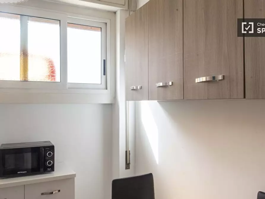 Immagine 12 di Camera condivisa in affitto  in Lungotevere Portuense a Roma